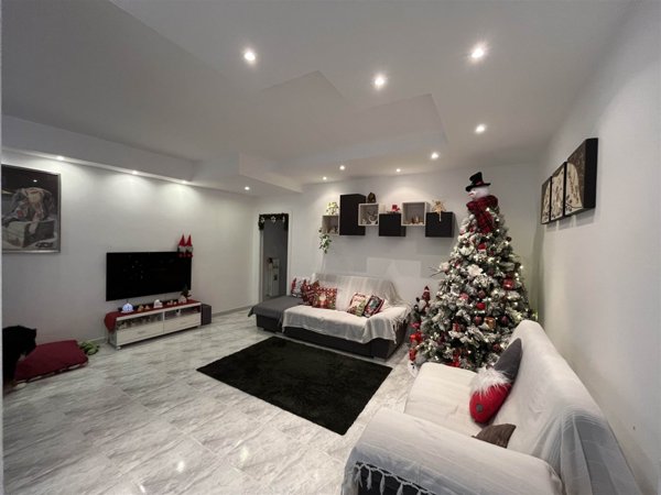 appartamento in vendita ad Adelfia in zona Canneto