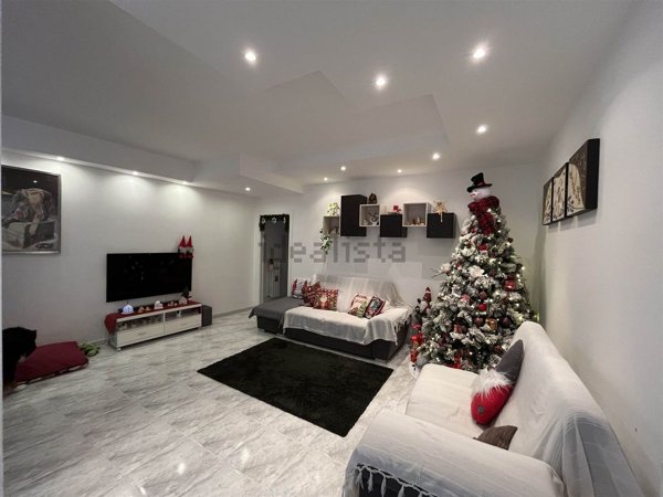 appartamento in vendita ad Adelfia in zona Canneto