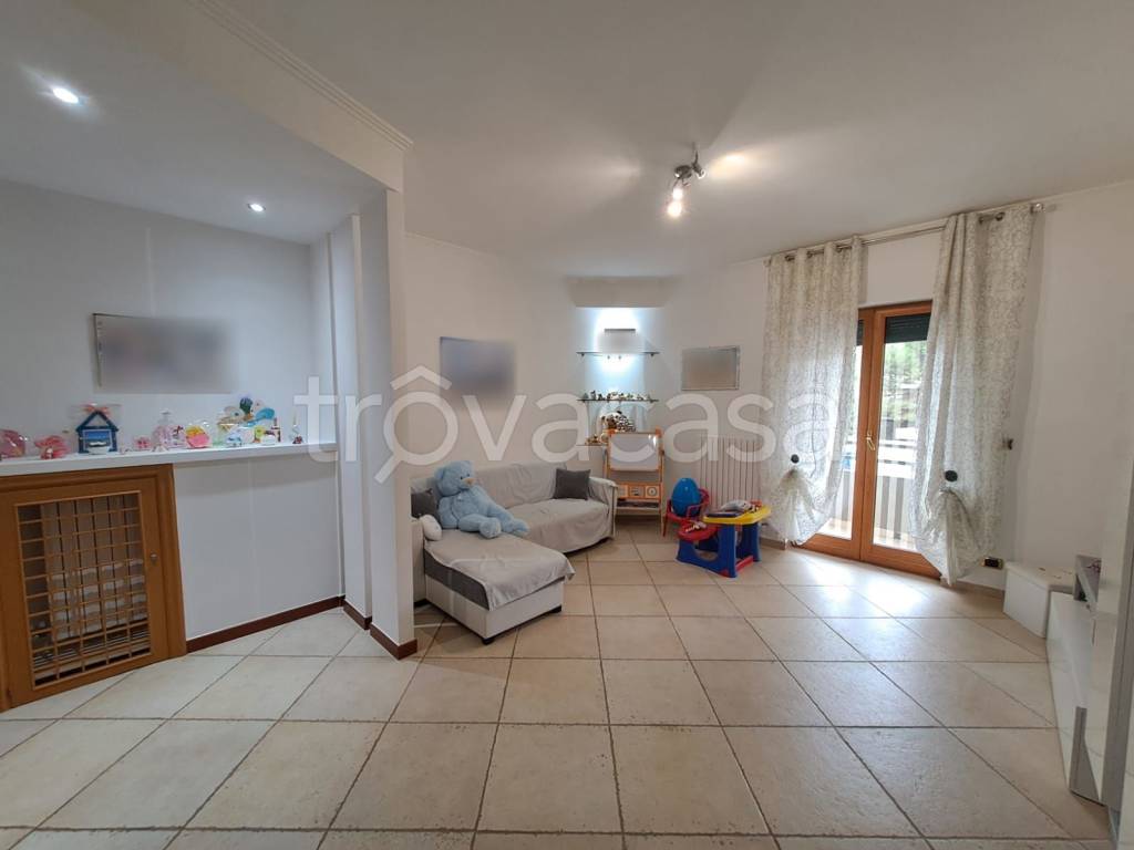 appartamento in vendita ad Adelfia