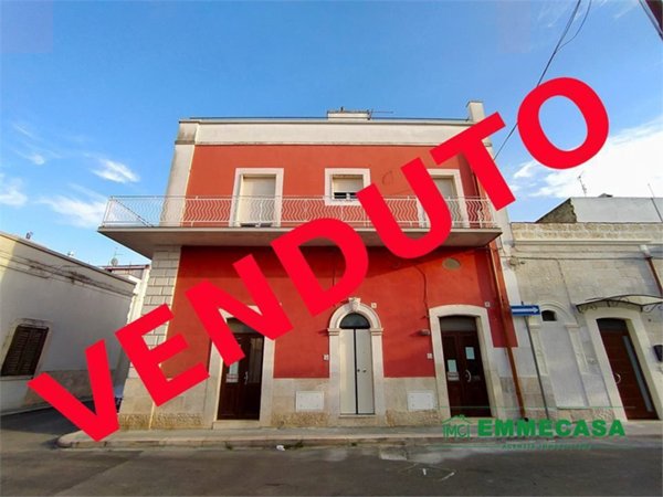 appartamento in vendita ad Adelfia in zona Canneto