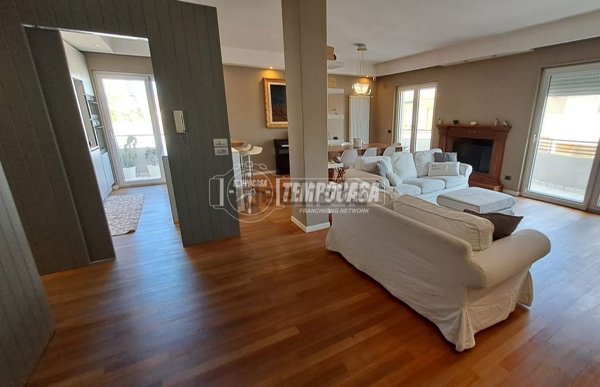 casa indipendente in vendita ad Adelfia