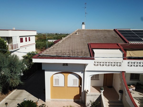 casa indipendente in vendita ad Adelfia in zona Canneto