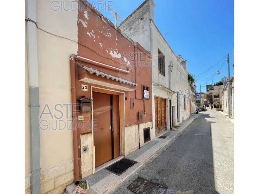 appartamento in vendita ad Adelfia