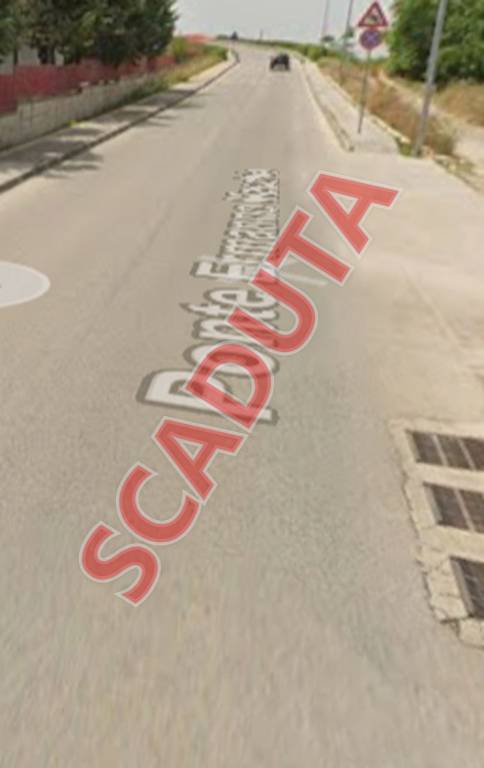 locale commerciale in vendita ad Adelfia