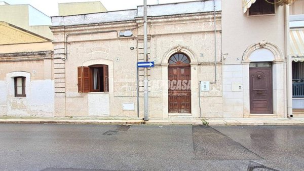 casa indipendente in vendita ad Adelfia