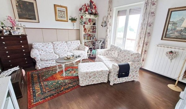 appartamento in vendita ad Adelfia