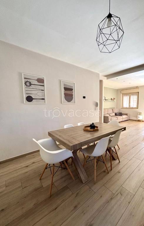 appartamento in vendita ad Adelfia