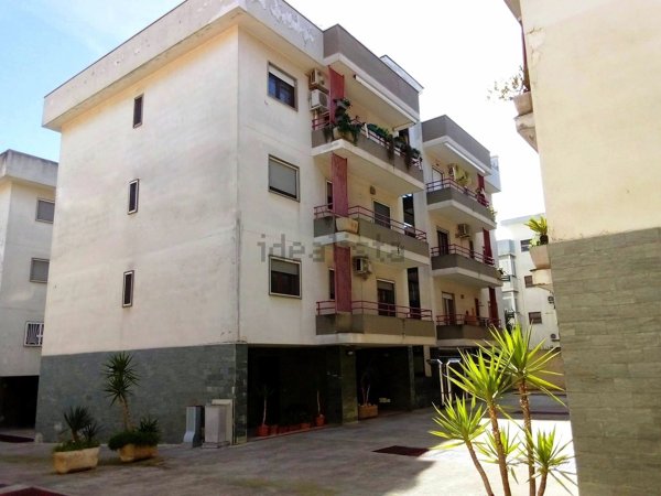 appartamento in vendita ad Adelfia in zona Canneto