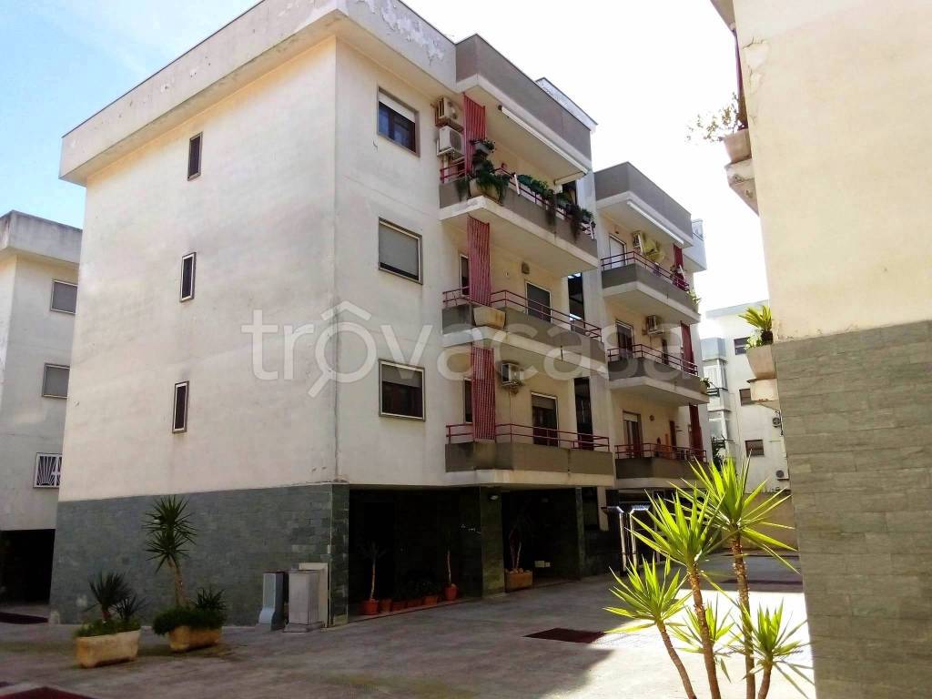 appartamento in vendita ad Adelfia in zona Canneto