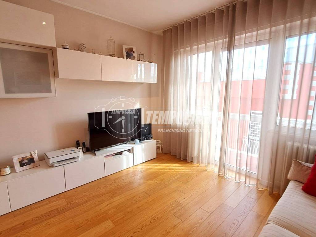 appartamento in vendita ad Adelfia in zona Canneto