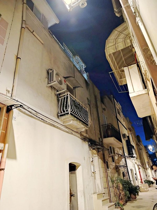 appartamento in vendita ad Adelfia