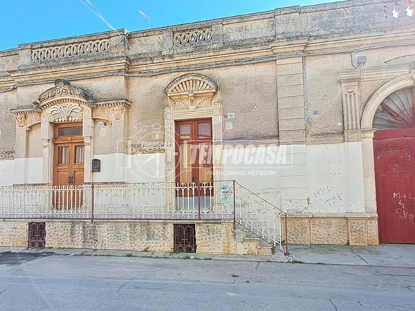 casa indipendente in vendita ad Adelfia