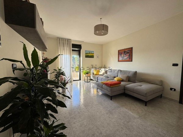 appartamento in vendita ad Adelfia in zona Canneto
