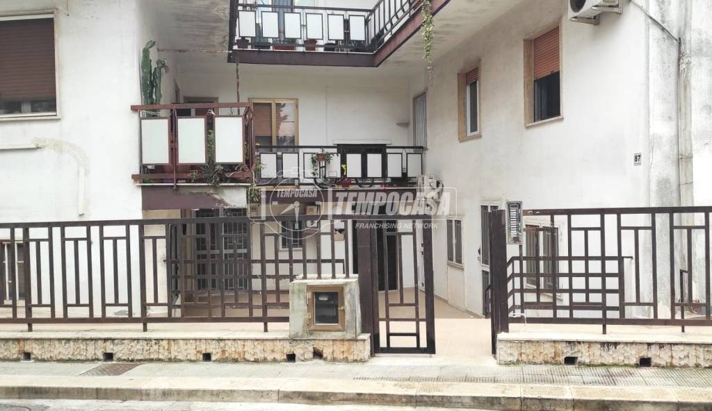 appartamento in vendita ad Adelfia