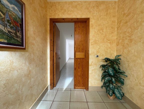 appartamento in vendita ad Adelfia in zona Canneto