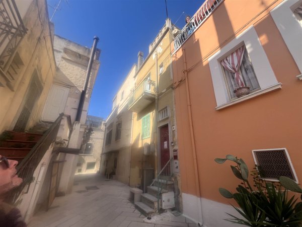 casa indipendente in vendita ad Adelfia