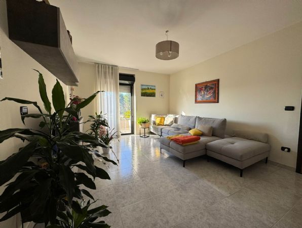 appartamento in vendita ad Adelfia in zona Canneto