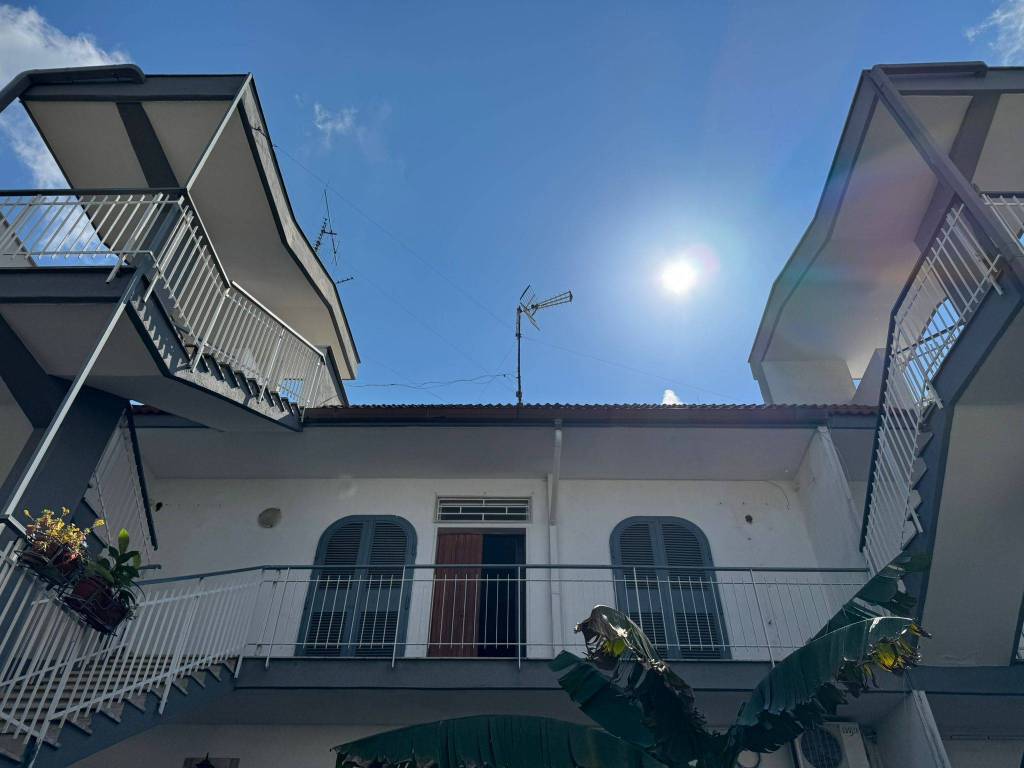 appartamento in vendita ad Adelfia