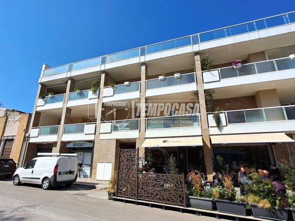 appartamento in vendita ad Adelfia in zona Canneto