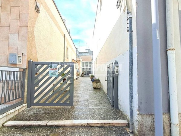 casa indipendente in vendita ad Adelfia