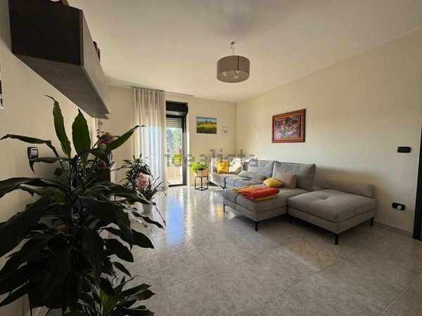 appartamento in vendita ad Adelfia in zona Canneto