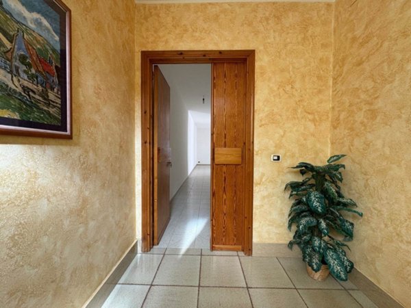 appartamento in vendita ad Adelfia in zona Canneto