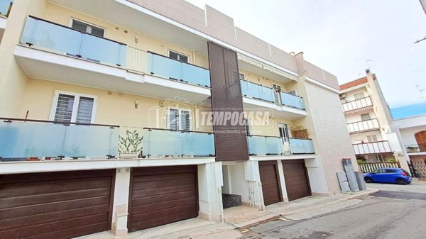 appartamento in vendita ad Adelfia