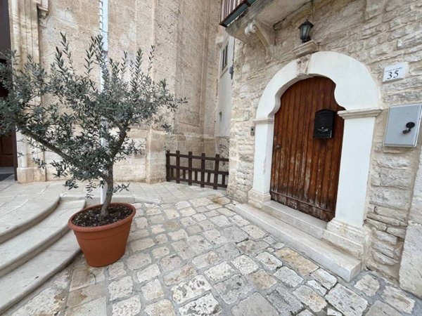 casa indipendente in vendita ad Adelfia in zona Canneto