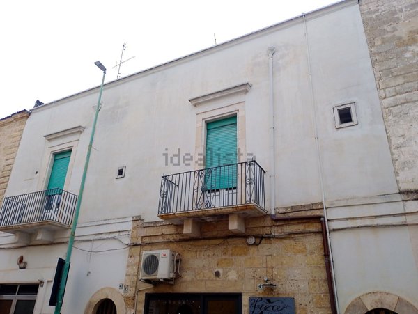 casa indipendente in vendita ad Adelfia in zona Canneto