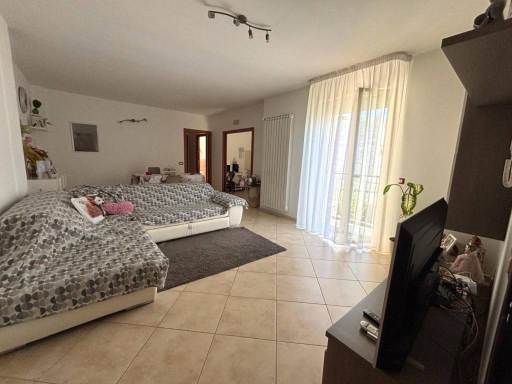 appartamento in vendita ad Adelfia