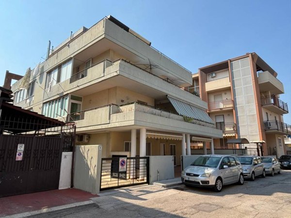 appartamento in vendita ad Adelfia