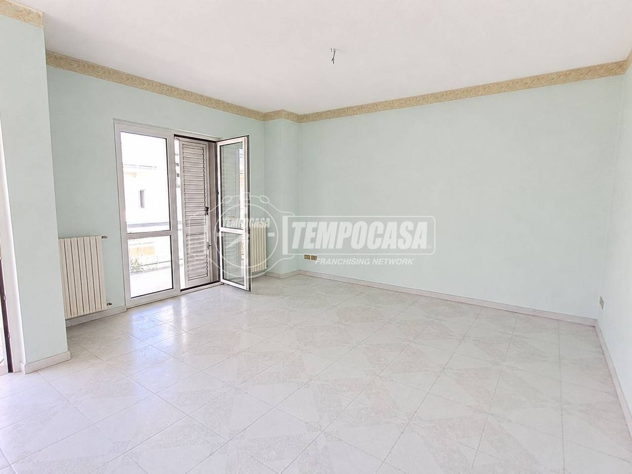 appartamento in vendita ad Adelfia in zona Canneto