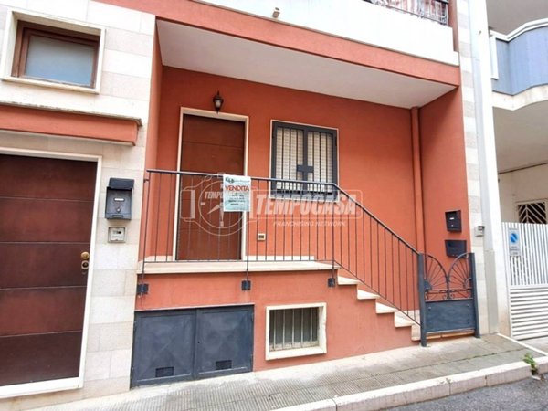 casa indipendente in vendita ad Adelfia