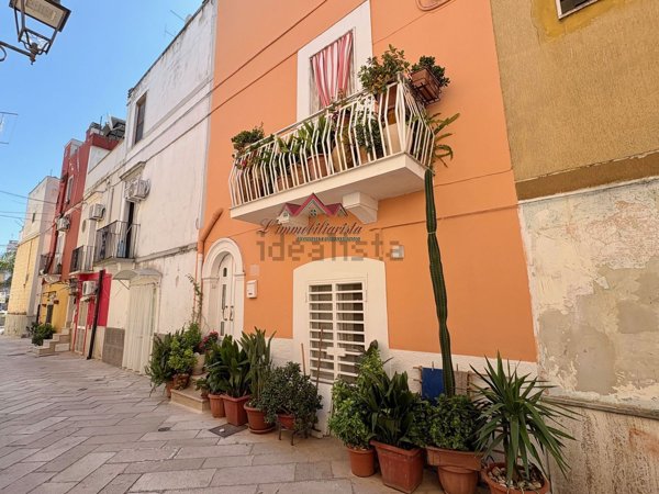 casa indipendente in vendita ad Adelfia