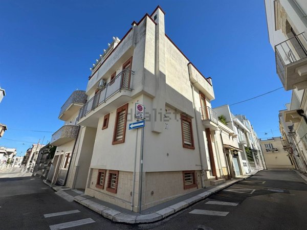 casa indipendente in vendita ad Adelfia