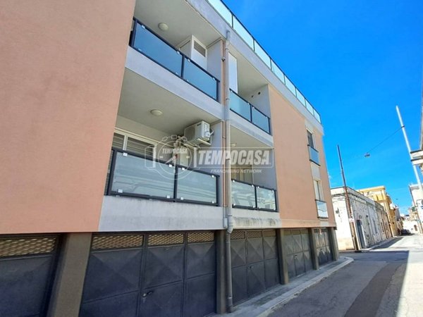appartamento in vendita ad Adelfia in zona Canneto