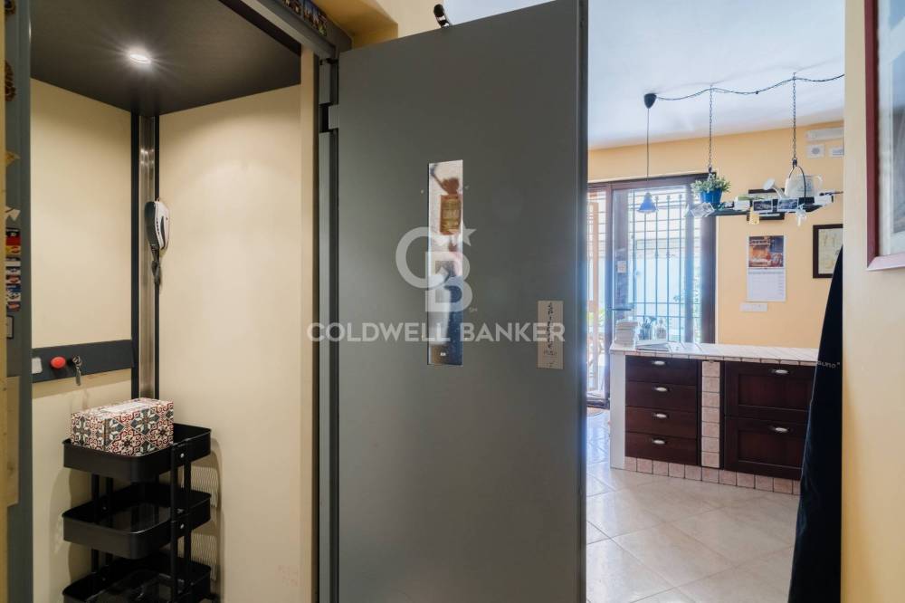 casa indipendente in vendita ad Adelfia in zona Canneto