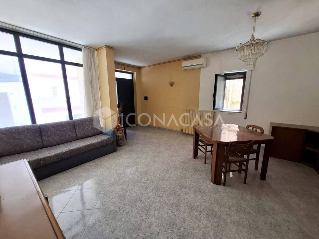 casa indipendente in vendita ad Adelfia