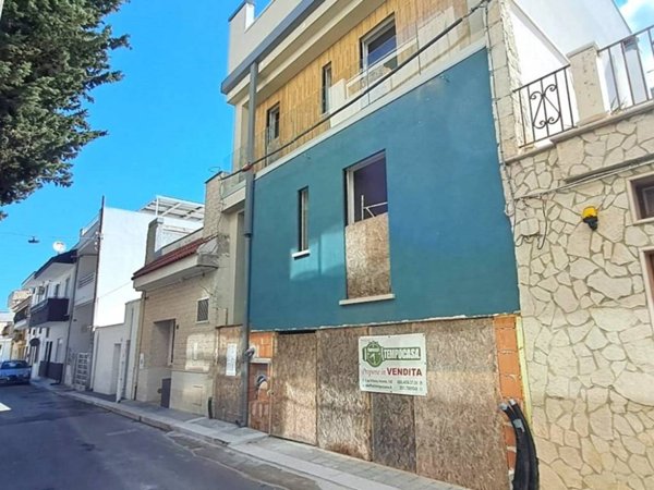 appartamento in vendita ad Adelfia in zona Canneto