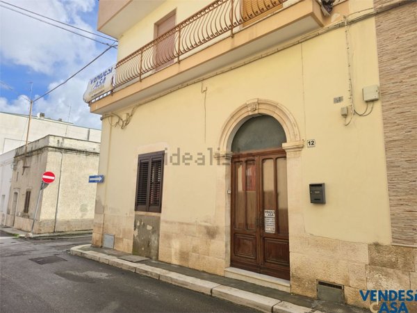 appartamento in vendita ad Adelfia in zona Canneto