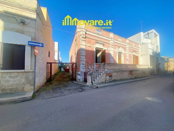 casa indipendente in vendita ad Adelfia in zona Canneto