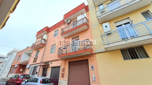 appartamento in vendita ad Adelfia in zona Canneto