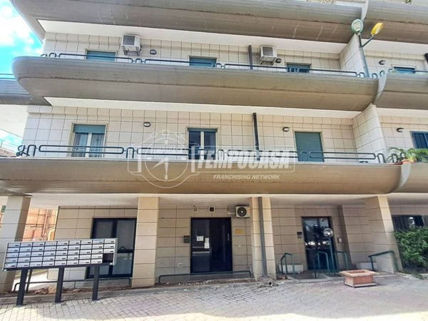 appartamento in vendita ad Adelfia in zona Canneto