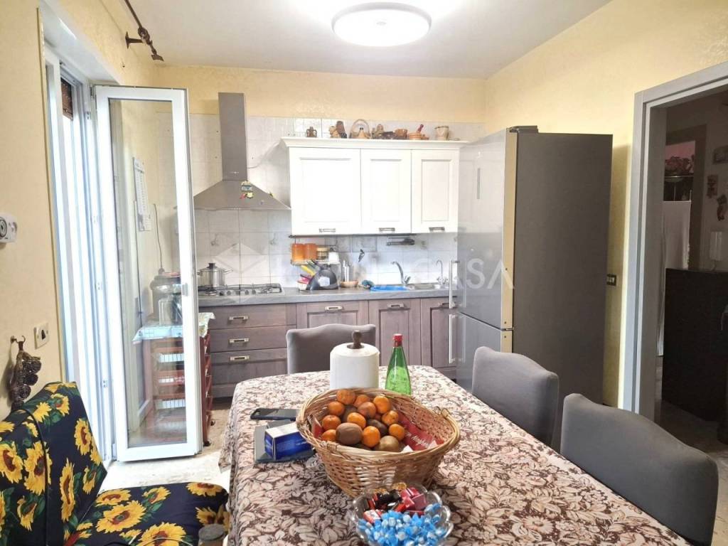 appartamento in vendita ad Adelfia in zona Canneto