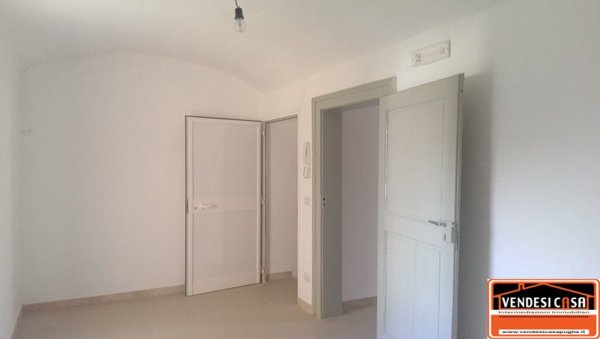 intera palazzina in vendita ad Adelfia in zona Canneto