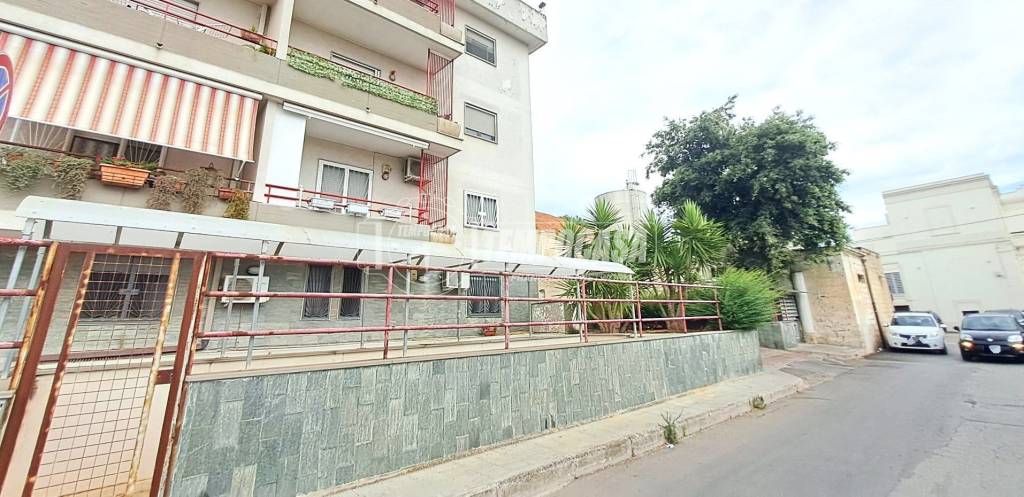 appartamento in vendita ad Adelfia in zona Canneto