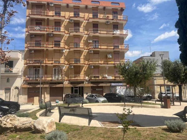 appartamento in vendita ad Adelfia in zona Canneto