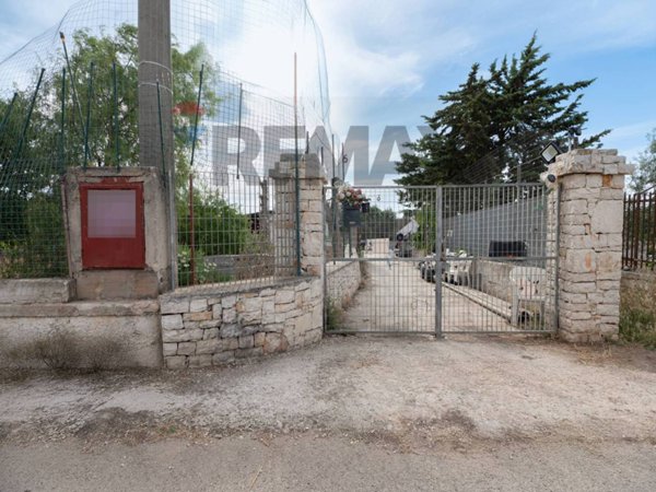casa indipendente in vendita ad Adelfia