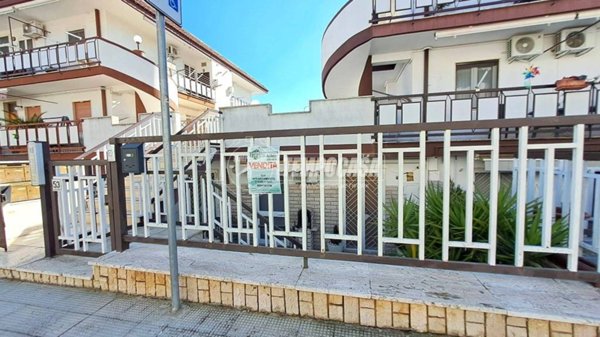 appartamento in vendita ad Adelfia in zona Canneto