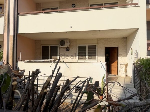 casa indipendente in vendita ad Adelfia in zona Canneto